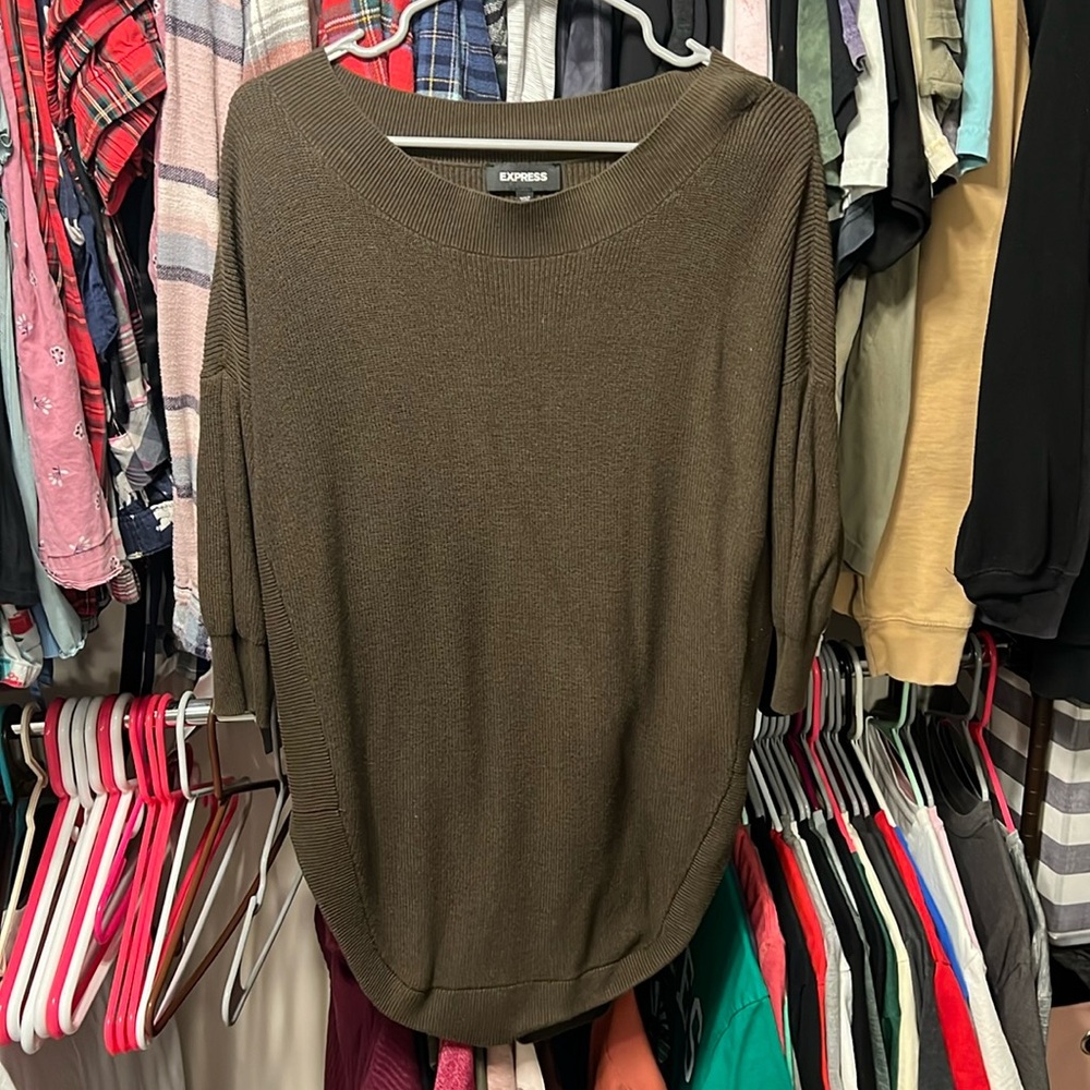 Medium Express Sweater - Olive green